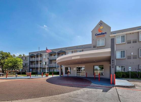 Comfort Suites DFW Airport 1
