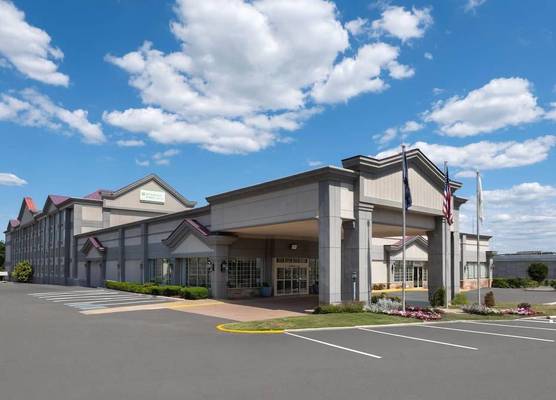 Wyndham Garden Manassas 1