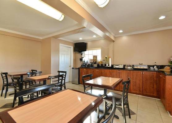 Rodeway Inn 1