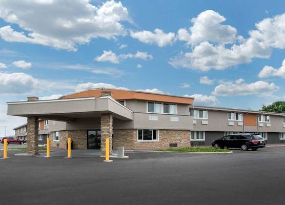 Sleep Inn & Suites Madison West 1