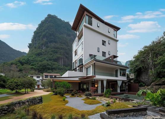 Hidden Valley Hotel 1