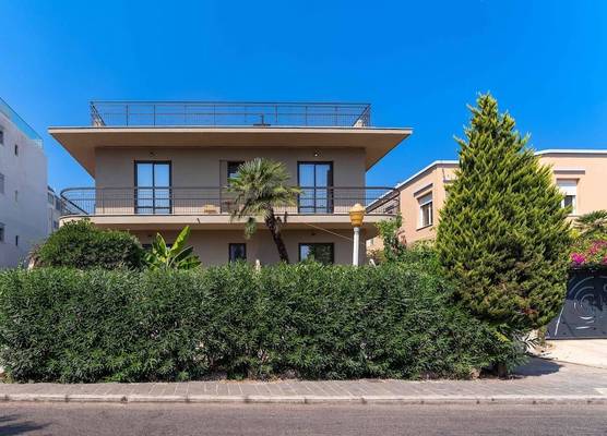 Mariette Rhodes Urban Suites 1