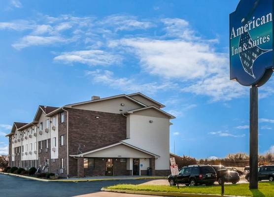 American Inn Suites Detroit Metro Airport 1