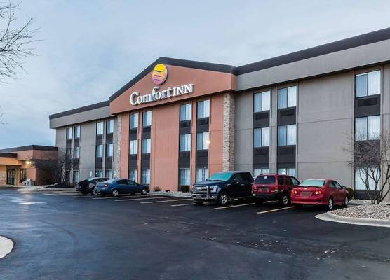 Comfort Inn Alton near I-255 1