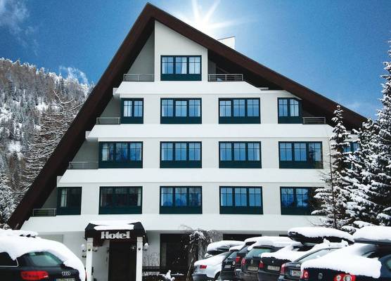 Kinder- und Familienhotel Nockalm 1