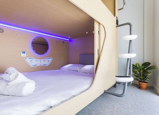 Urban Cube Hostel Sevilla 1