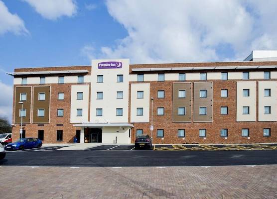 Premier Inn Portsmouth Havant South 1