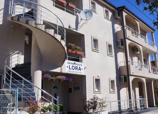 Apartments Lora 1