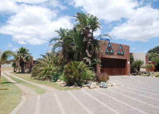 Bluewater Guesthouse 1