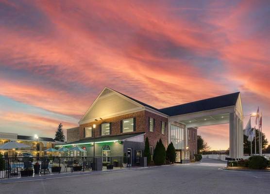 Best Western Hendersonville Inn 1