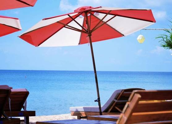 Coral Bay Resort 1