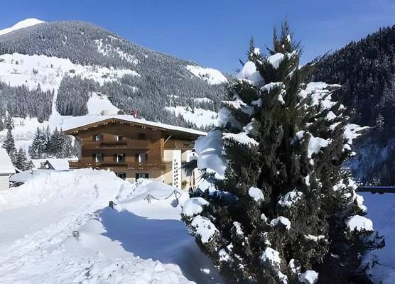 Digonera Historic Hotel B&B 1