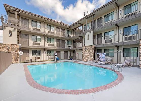 Hillstone Inn Tulare, an Ascend Collection Hotel 1