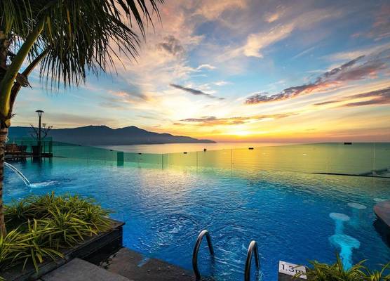 Sala Danang Beach Hotel 1