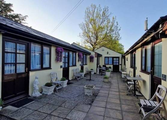 The Farmers Boy Inn Guest House 1
