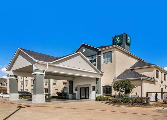 Quality Inn & Suites Fort Worth - Fossil Creek 1