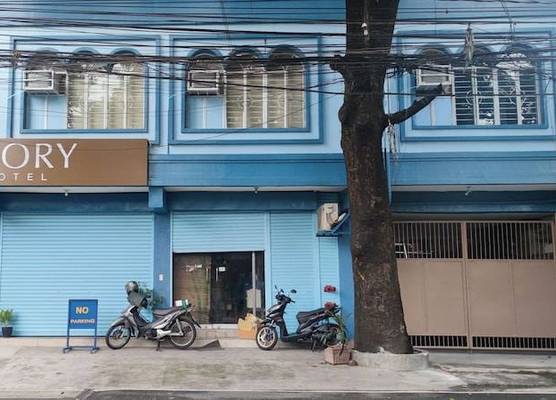 Glory Hotel Cubao 1