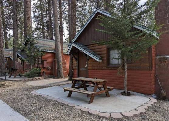 Three Pines Cabins 1