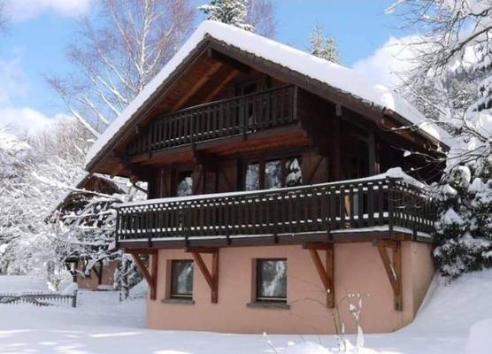 LE RENNE Chalet en bois au calme avec SPA Jacuzzi 1