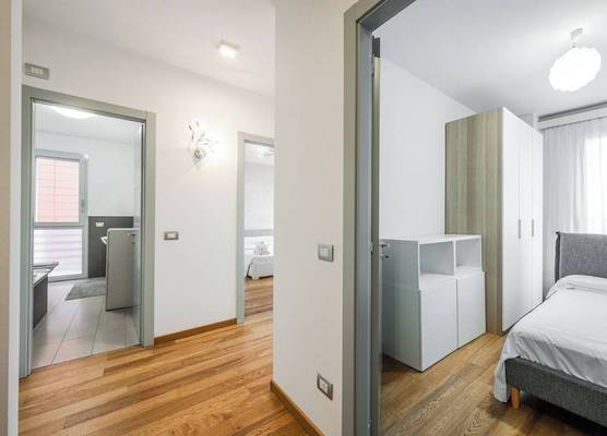 Emilia Suite Street 1