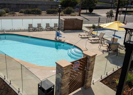 Lemon Heights Inn 1