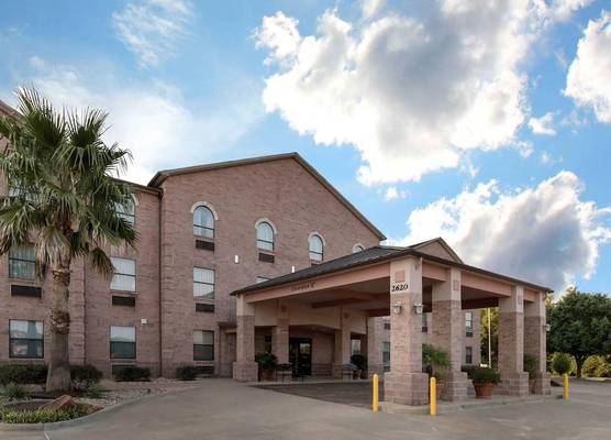 Quality Inn Buffalo 1
