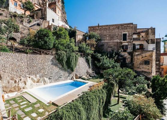 Amalfi Resort 1