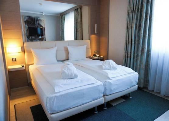 TITANIC Comfort Mitte 1