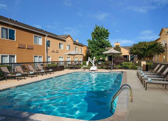 Sonesta Select Chattanooga Hamilton Place 1