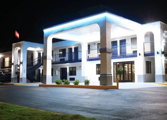 Clarion Pointe 1