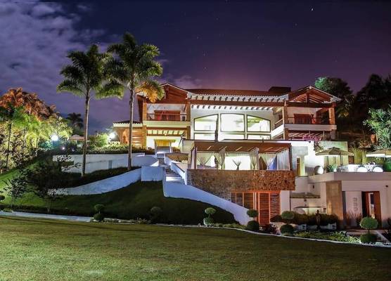 Visus Hotel Boutique & Spa 1