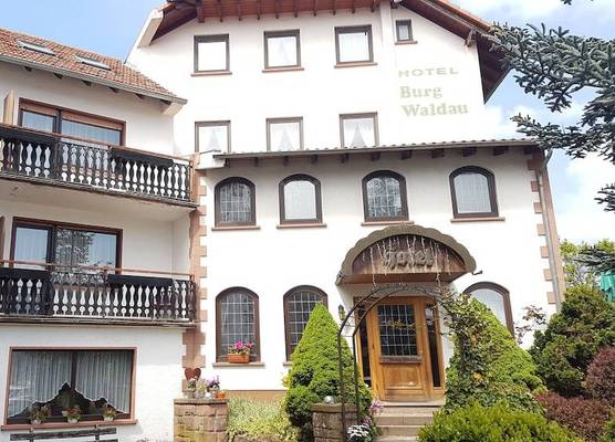 Hotel Burg Waldau 1