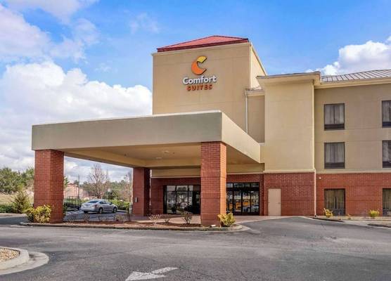Comfort Suites Macon Northwest 1