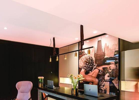 Maximilian Hotel 1