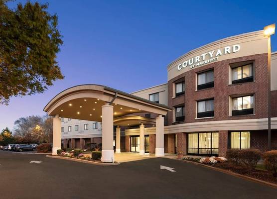 Courtyard Wall at Monmouth Shores Corporate Park 1