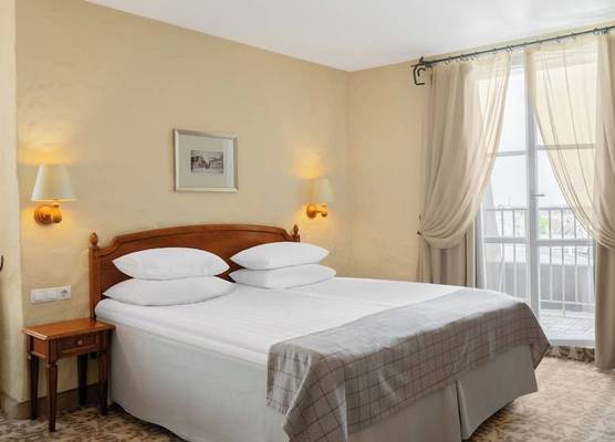 Rixwell Collection Savoy Boutique Hotel 1