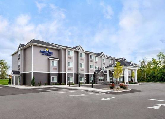 Microtel Inn & Suites by Wyndham Farmington 1