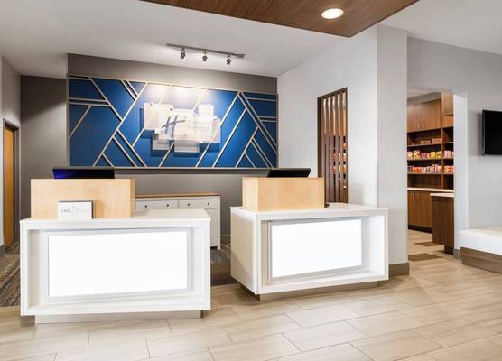 Holiday Inn Express LAKE WALES N-WINTER HAVEN by IHG 1