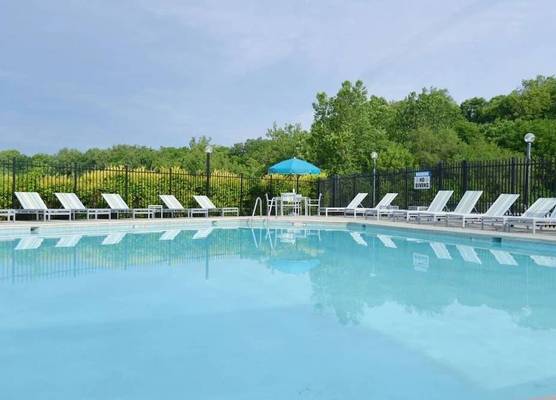 Allisonville Rd Apartments by Landing 1