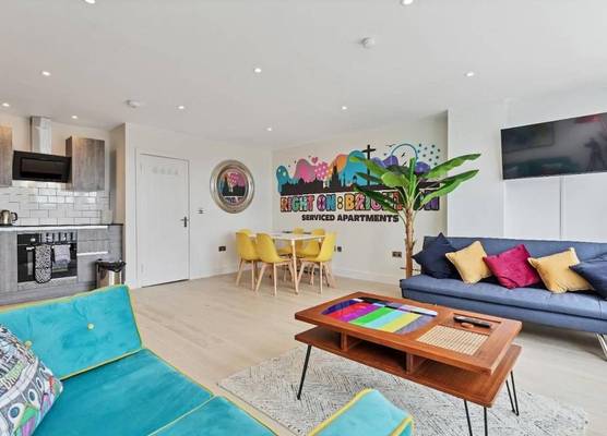 Right On Bright On Apartment 1E - City Centre Luxury Apartments 1