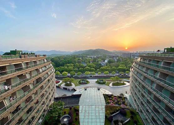 Wyndham Grand Plaza Royale Hangzhou 1