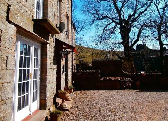 Riverside Bed & Breakfast 1
