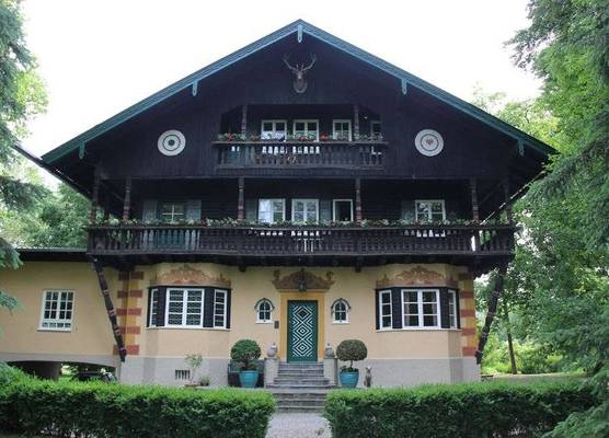 Villa Zollhaus Bed & Breakfast 1