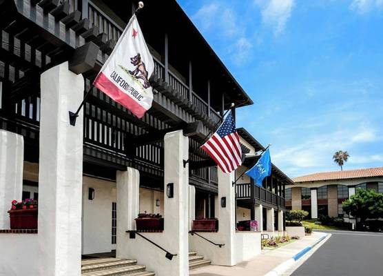 Fairfield Inn & Suites San Diego Old Town 1