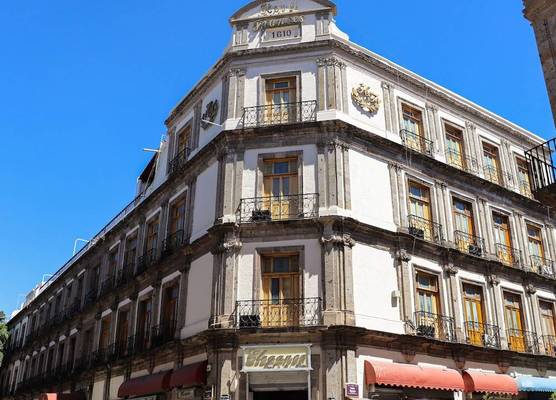 Hotel Frances 1