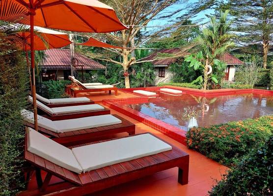 Red Moon Hideaway 1