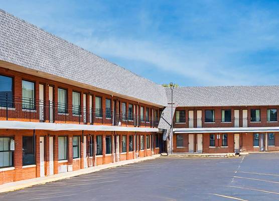 miami inn & suites 1