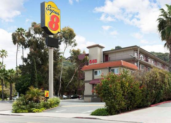 Super 8 by Wyndham San Diego Hotel Circle 1