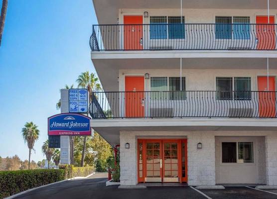 Howard Johnson by Wyndham San Diego Hotel Circle 1