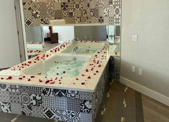 Mid City Inn and Suites 1